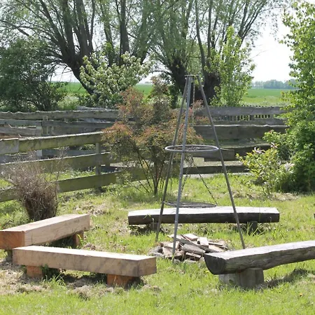 Rustikales Horse Lake Ranch Haus 2 * Neuendorf (Saal)